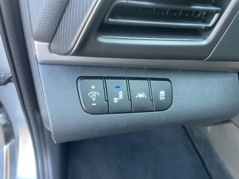 Used 2020 Hyundai Elantra SEL w/ Cargo Package (C1) image 26
