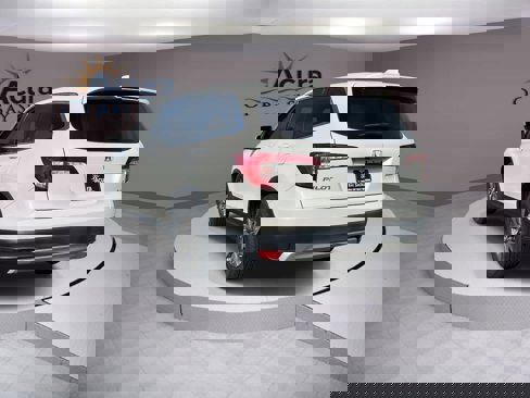 Used 2021 Honda Pilot EX image 2