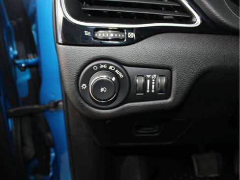 Certified 2020 Jeep Cherokee Latitude Plus image 12