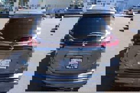 Used 2022 Nissan Kicks SV image 4