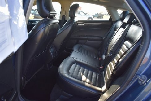 Used 2018 Ford Fusion SE w/ Fusion SE Technology Package image 32