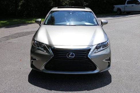 Used 2016 Lexus ES 300h image 11