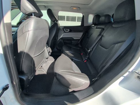 Used 2022 Jeep Compass Limited w/ Sun and Sound Group image 13