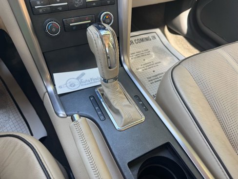 Used 2010 Lincoln MKZ image 33