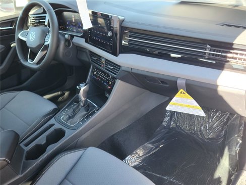 New 2025 Volkswagen Jetta SE image 13