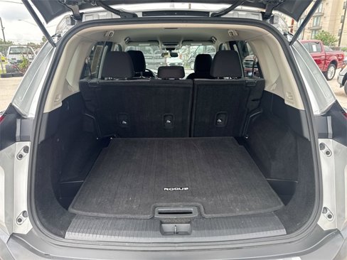 Used 2021 Nissan Rogue SV image 24