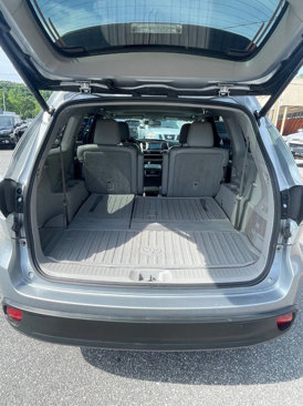 Used 2015 Toyota Highlander XLE image 12