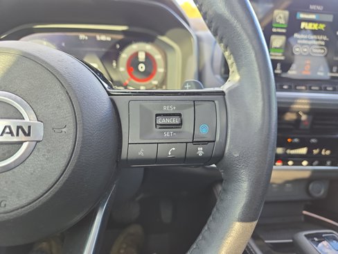 Used 2021 Nissan Rogue Platinum image 19