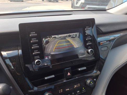 Used 2022 Toyota Camry SE image 7
