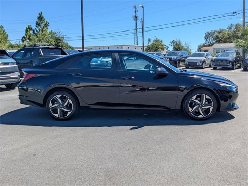 Used 2023 Hyundai Elantra SEL w/ Convenience Package image 4