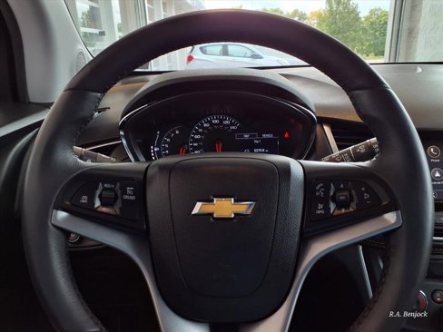 Used 2022 Chevrolet Trax LT w/ Sport Edition image 42