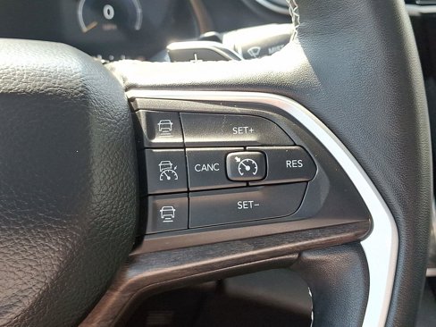 Certified 2022 Jeep Grand Cherokee L Limited image 23