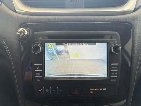 Used 2017 Chevrolet Traverse LT image 19