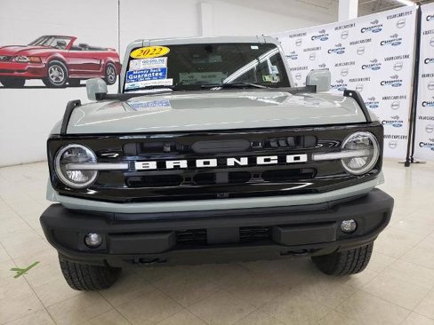 Certified 2022 Ford Bronco Outer Banks image 2