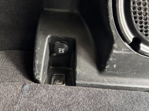 Used 2012 Jeep Wrangler Unlimited Sahara w/ Dual Top Group image 29