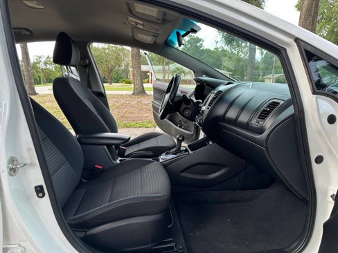 Used 2018 Kia Forte LX w/ LX Popular Package image 11