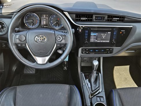 Used 2017 Toyota Corolla SE image 11