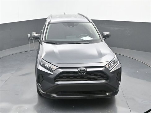 Used 2021 Toyota RAV4 LE image 29