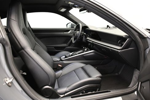 Used 2025 Porsche 911 Carrera image 48