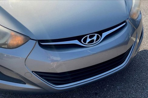 Used 2014 Hyundai Elantra SE image 26