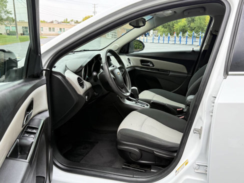 Used 2011 Chevrolet Cruze LS w/ Connectivity Package image 12