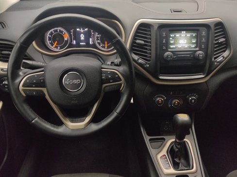 Used 2018 Jeep Cherokee Latitude w/ Altitude Package image 22