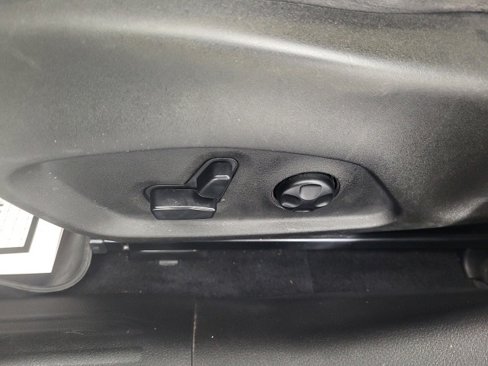 Used 2015 Jeep Renegade Limited image 17