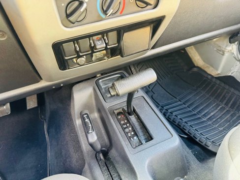 Used 2004 Jeep Wrangler X image 13