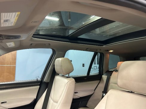 Used 2016 BMW X3 xDrive28i image 9