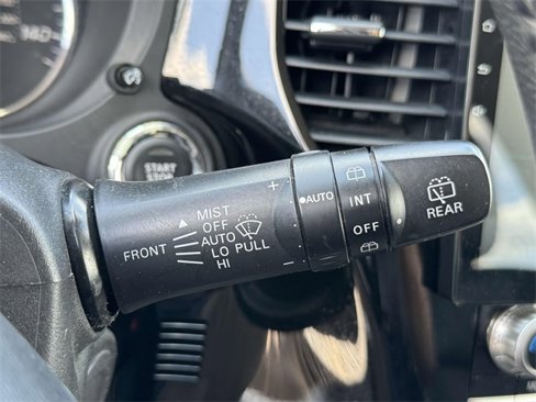 Used 2020 Mitsubishi Outlander AWD image 10