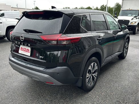 Used 2022 Nissan Rogue SV image 5