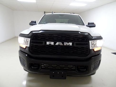 Used 2022 RAM 2500 Tradesman w/ Protection Group image 9