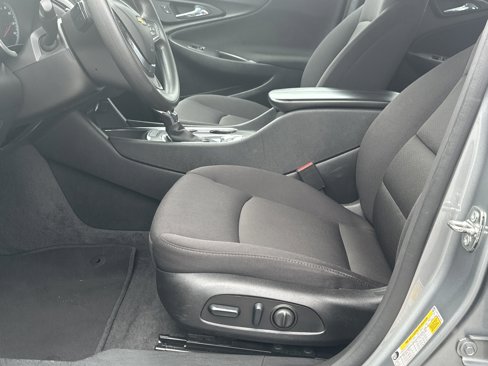 Used 2024 Chevrolet Malibu LT image 9