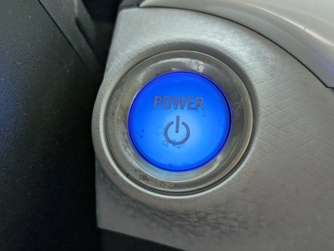 Used 2021 Chevrolet Bolt Premier w/ Infotainment Package image 26