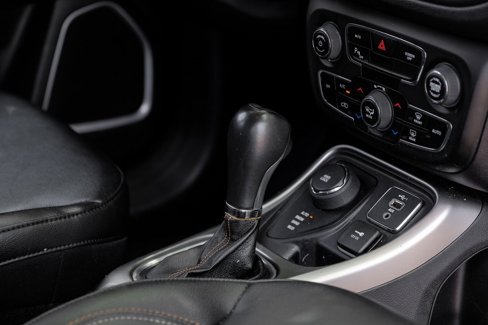 Used 2020 Jeep Compass Latitude w/ Cold Weather Group image 32