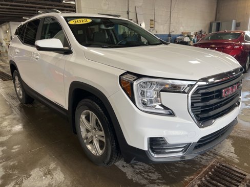 Used 2022 GMC Terrain SLE image 7