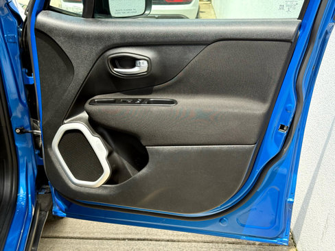 Used 2020 Jeep Renegade Sport image 40