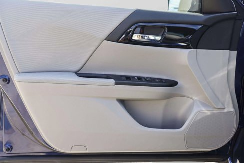 Used 2017 Honda Accord LX image 13