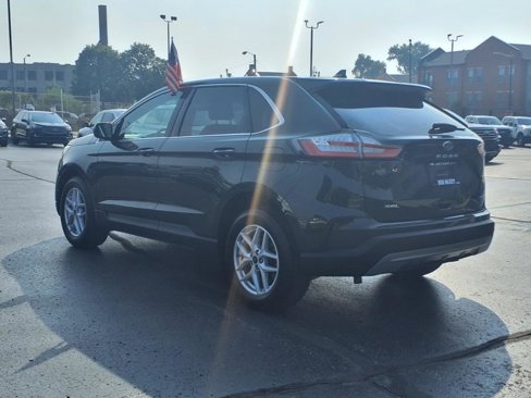 Used 2022 Ford Edge SEL w/ Convenience Package image 6