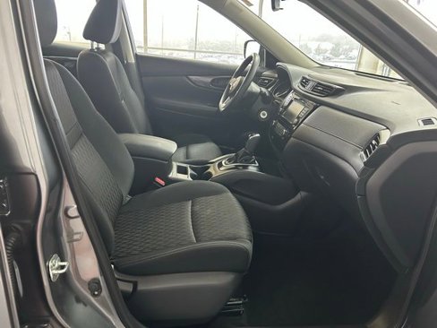 Used 2019 Nissan Rogue S image 27