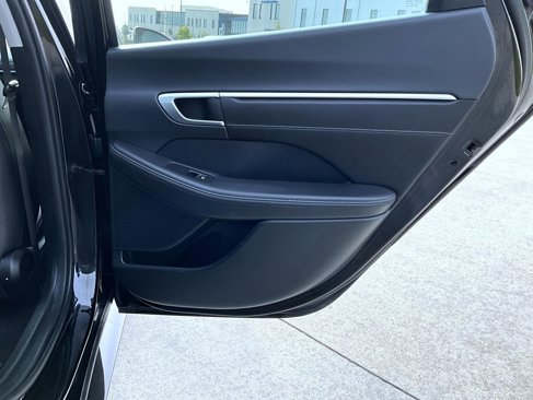 Used 2022 Hyundai Sonata Limited image 21