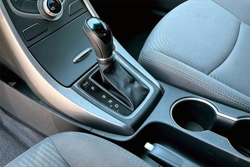 Used 2016 Hyundai Elantra SE image 14