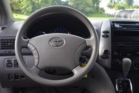 Used 2007 Toyota Sienna LE image 18