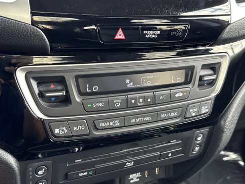 Used 2017 Honda Pilot Elite image 14