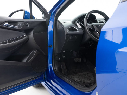 Used 2019 Chevrolet Cruze LT w/ Convenience Package image 24