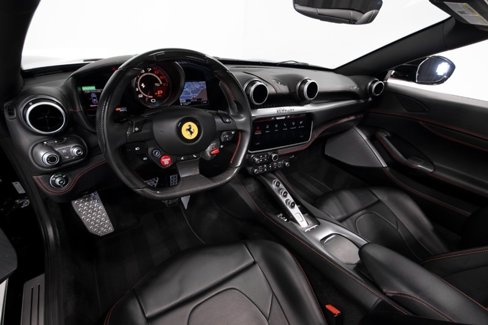 Used 2020 Ferrari Portofino image 5