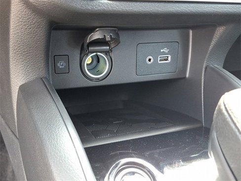 New 2025 Nissan Versa SV w/ Trunk Package image 19