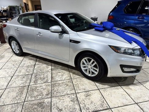 Used 2012 Kia Optima LX w/ Convenience Pkg image 3