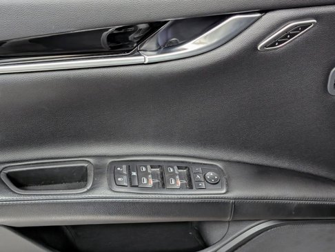 Used 2018 Maserati Ghibli S GranSport image 16