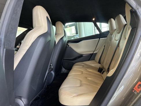 Used 2016 Tesla Model S P90D image 18